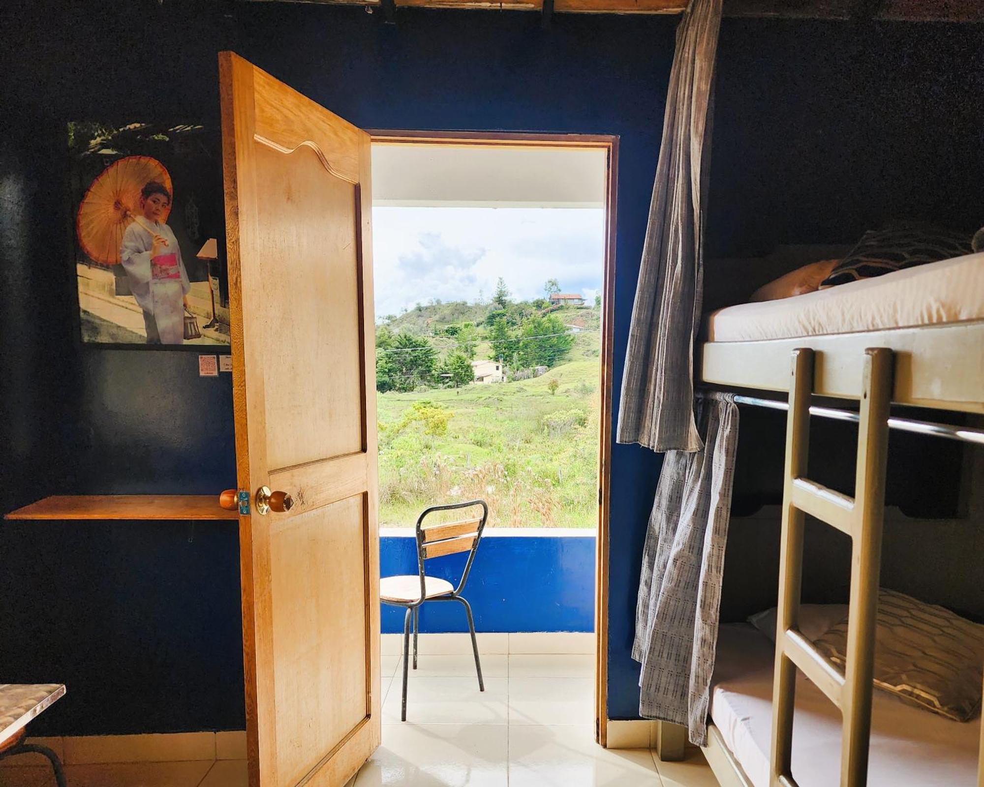Casa Kayam Art Hostel Coliving Coworking Guatapé 部屋 写真
